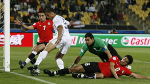 Charlie Davies scores v. Egypt  (Paul Thomas/Associated Press)